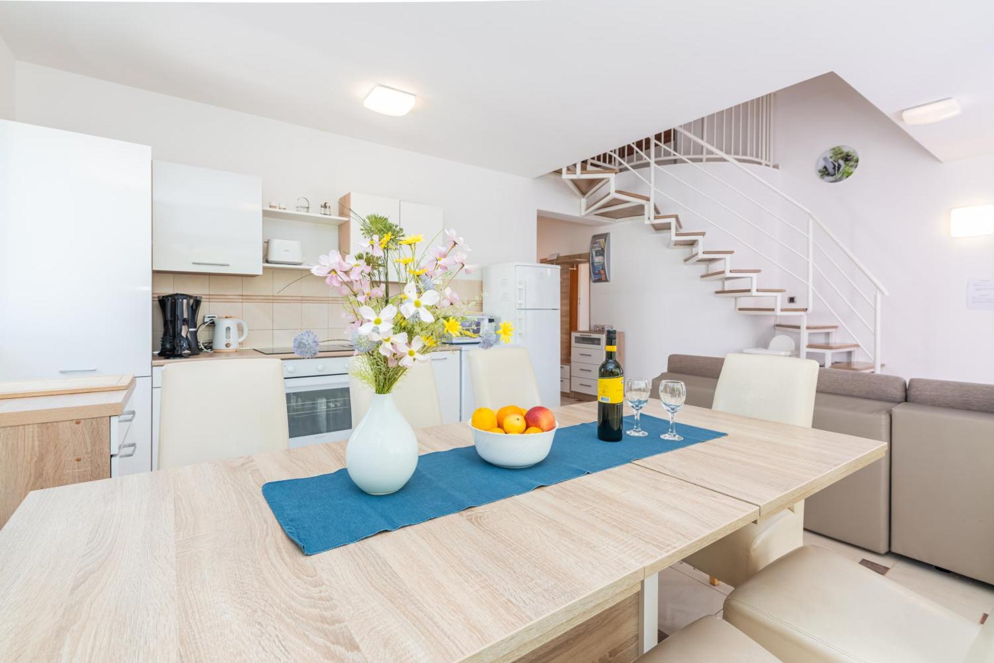 Lovorka Apartment Baška